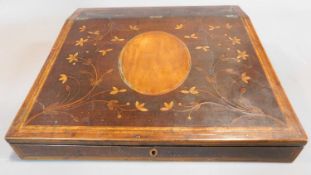 An early 18th century mahogany and satinwood floral inlaid fitted writing slope. 30x35cm