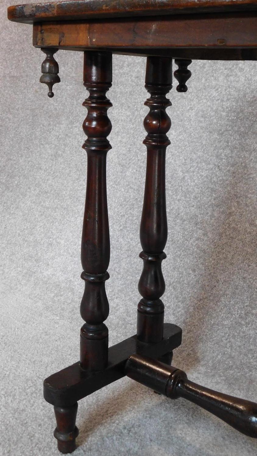 A Victorian mahogany and satinwood inlaid chess top table. 86x41cm - Image 3 of 4