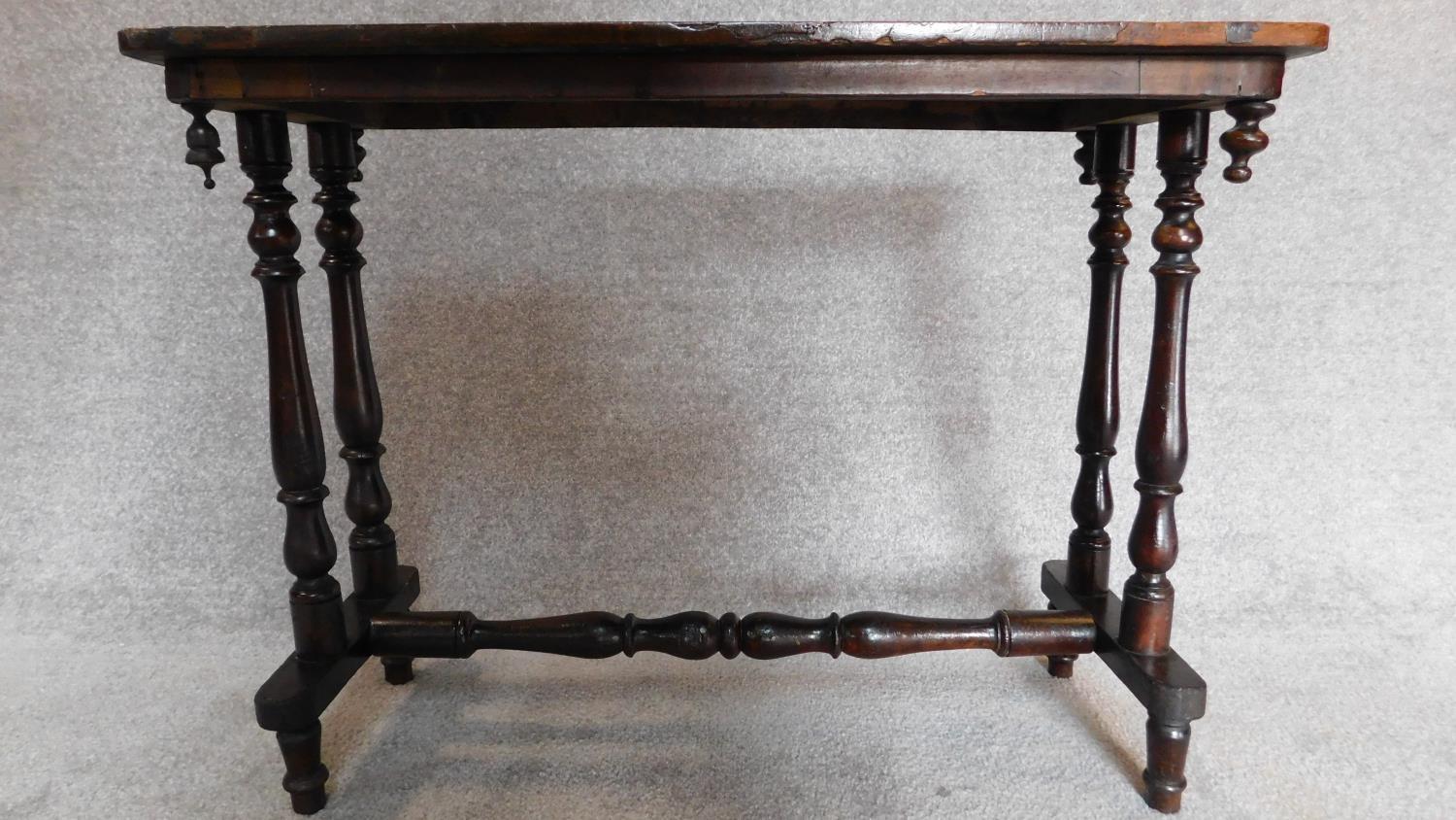 A Victorian mahogany and satinwood inlaid chess top table. 86x41cm - Image 2 of 4