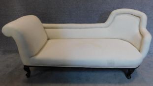 An Edwardian mahogany framed double ended chaise longue upholstered in calico. 80x173x70cm