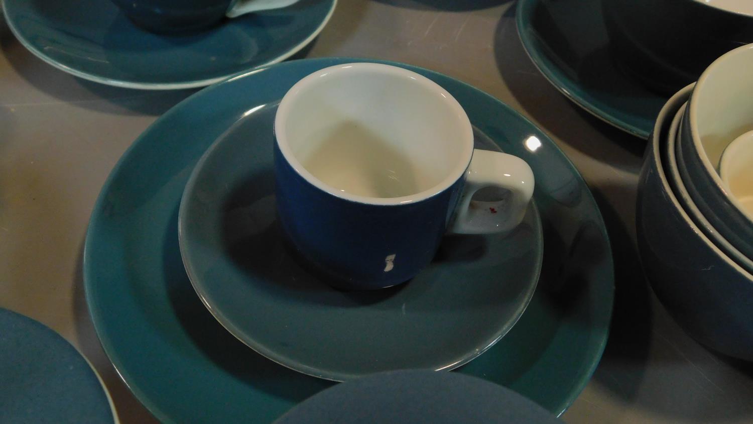 An extensive Poole pottery dinner and tea service. (some chips) - Image 7 of 11