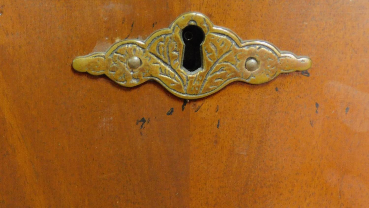 A Georgian style mahogany three section pedestal desk with tooled green leather inset top. - Image 6 of 6