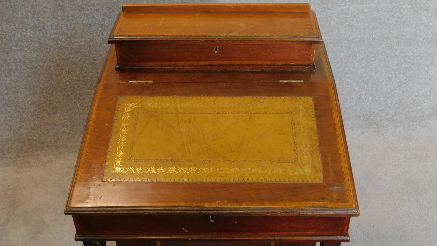 A Edwardian mahogany and inlaid davenport fitted four drawers. 81x53x53cm - Image 6 of 7