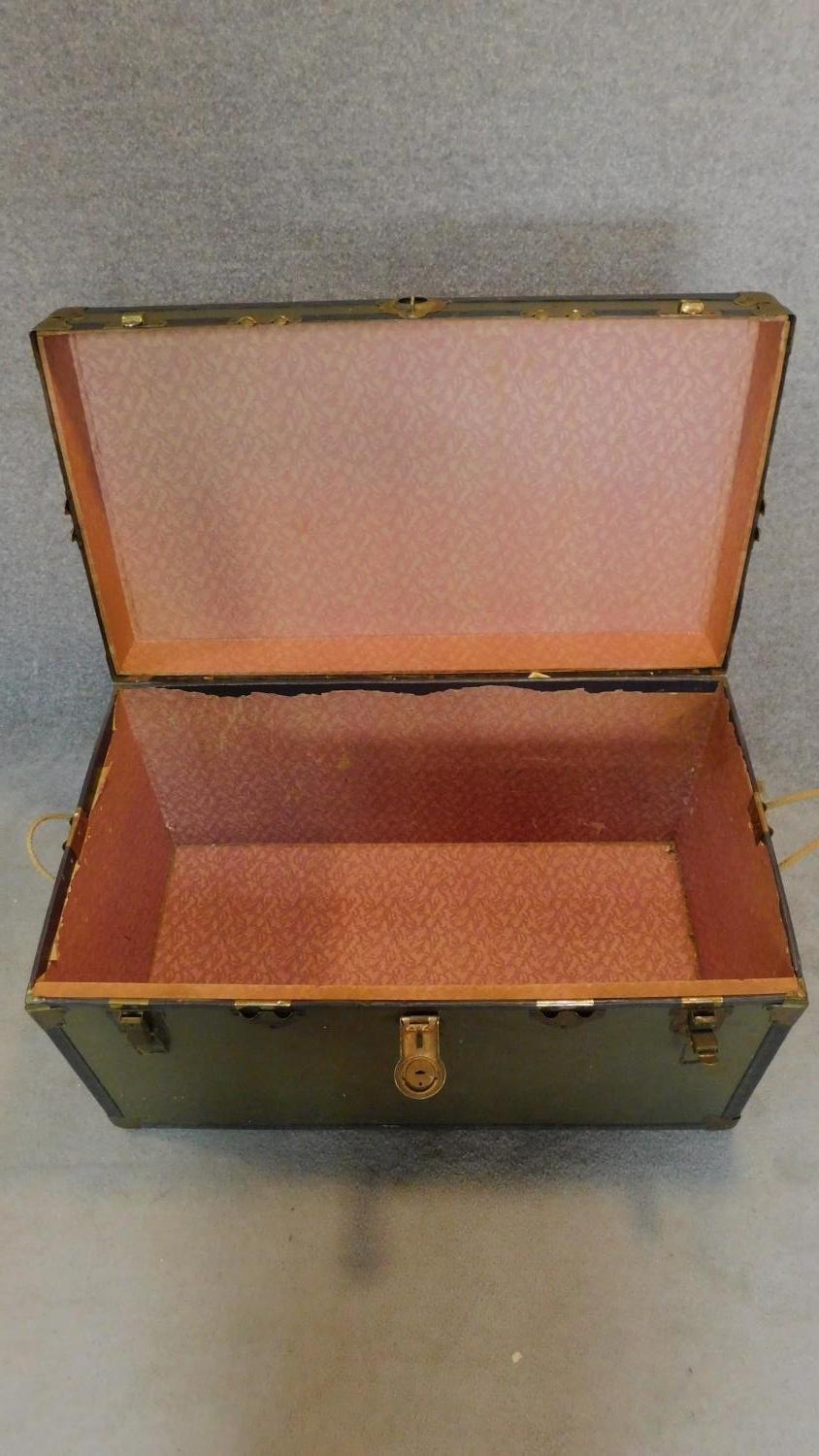 A vintage brass and leather bound hinged cabin trunk. H.49 W.91 D.51cm - Image 2 of 5