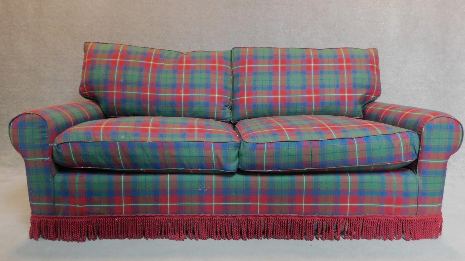 A tartan two seater sofa bed. 77x190x100cm - Image 2 of 6