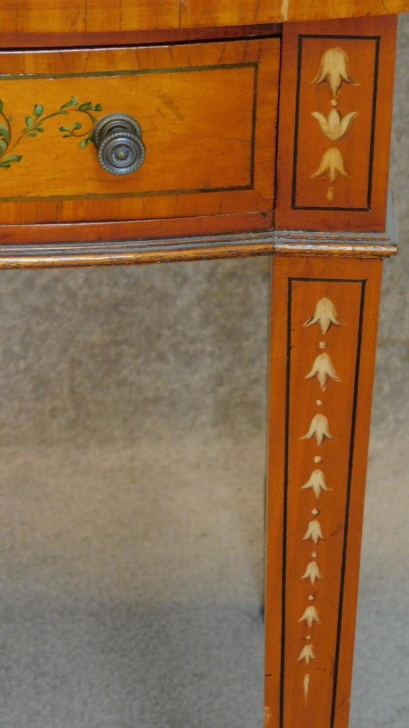 A Sheraton style pembroke table with butterfly drop flaps, crossbanded and with allover - Image 5 of 10