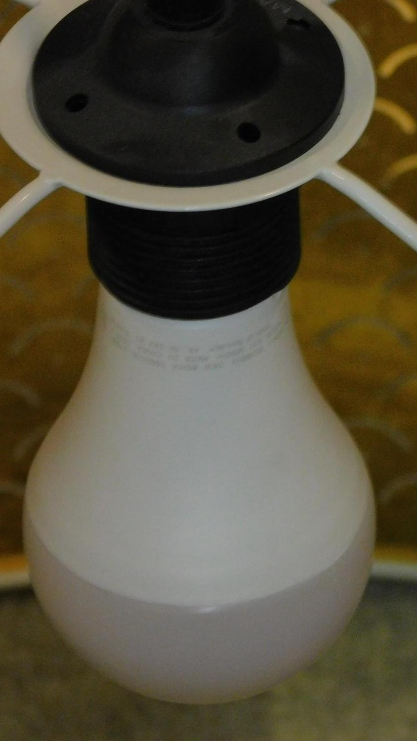 A white cylindrical pendant lamp shade and fitting. 35x60x60cm - Image 4 of 4
