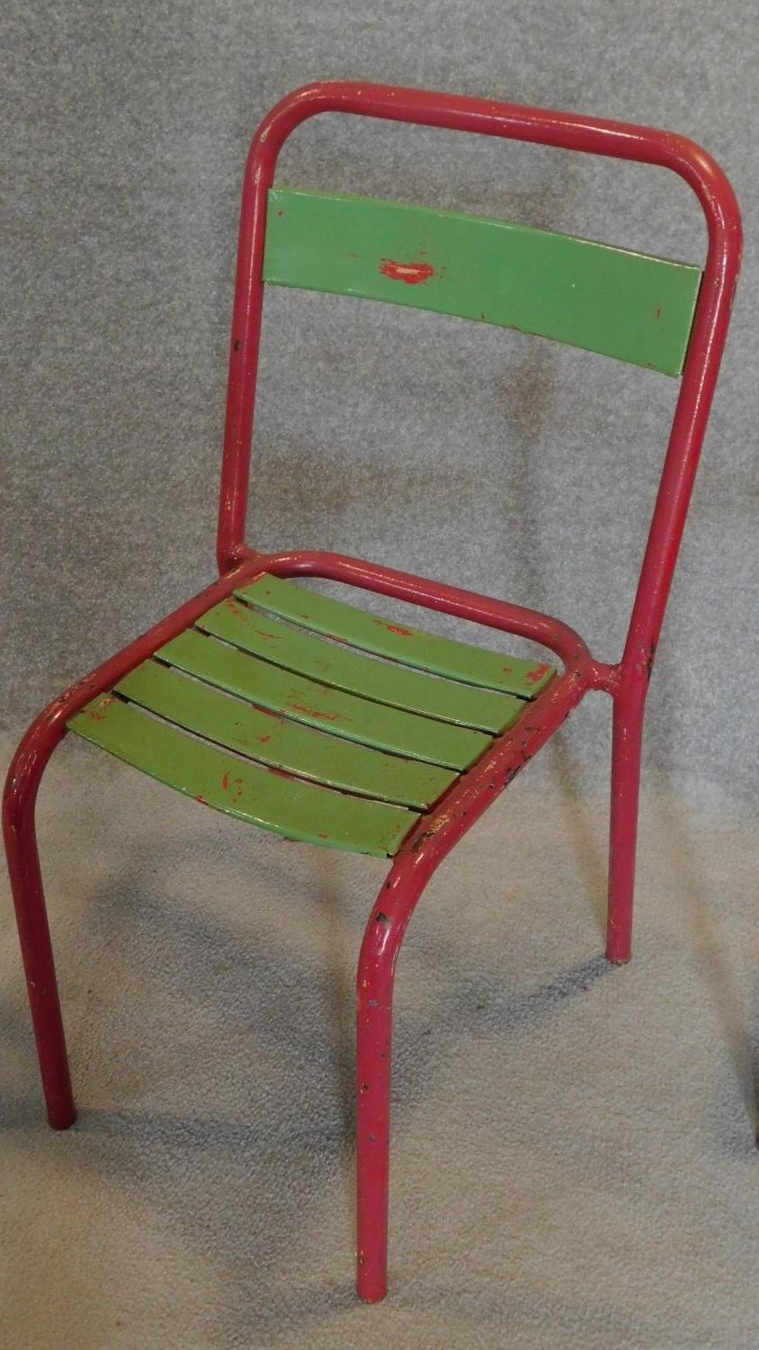 A set of four vintage tubular metal stacking chairs. H.81cm - Image 3 of 5