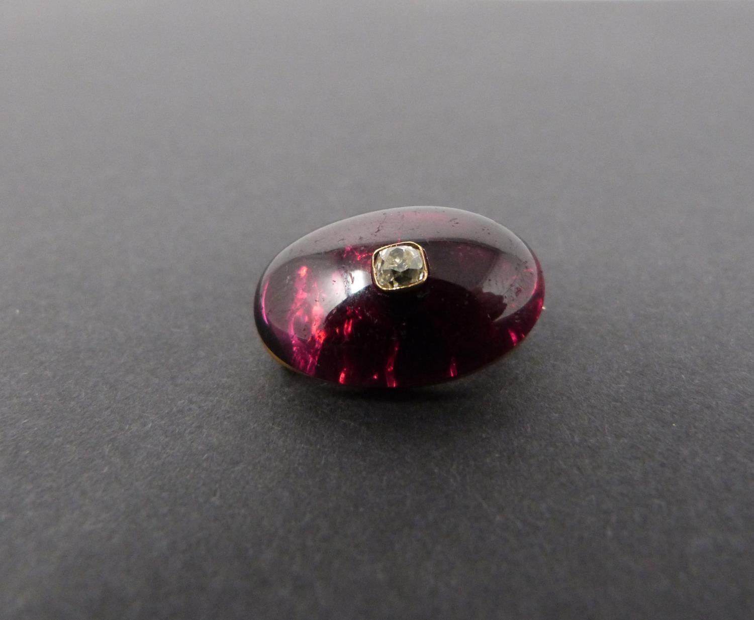 A Georgian/Victorian yellow metal oval garnet brooch inset with diamond, hollow foil backed cabochon - Image 6 of 6