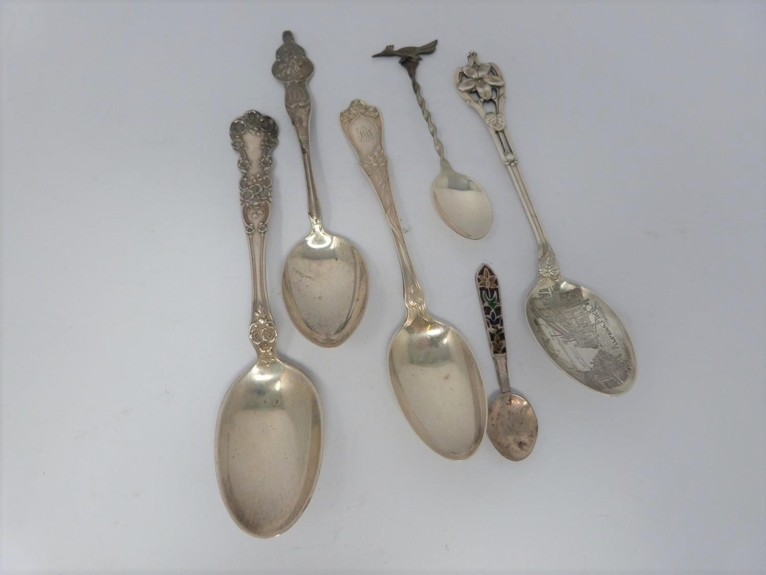 A collection of silver spoons, including tourist and collector's spoons. (411g). - Image 5 of 6