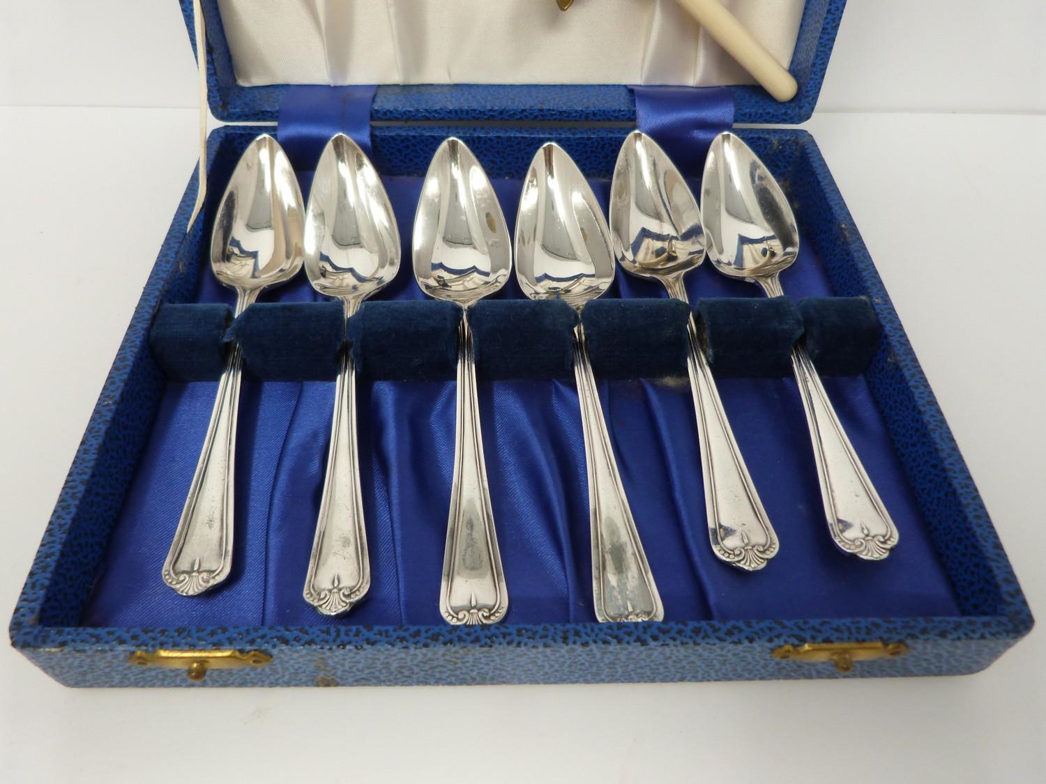 Two cased sets of coffee spoons, two silver dishes and two cased silver plated sets, EPNS grapefruit - Image 6 of 16