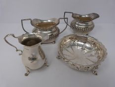 Two silver jugs, sugar and repousse work bowl. Bowl on three lions feet, 1857, London, Henry