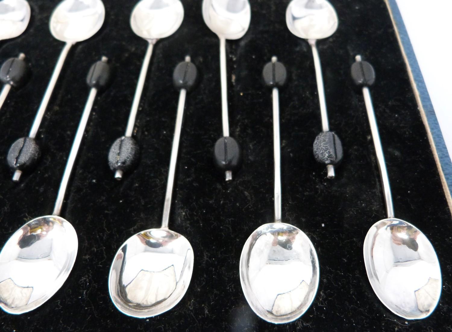 Two cased sets of coffee spoons, two silver dishes and two cased silver plated sets, EPNS grapefruit - Image 3 of 16