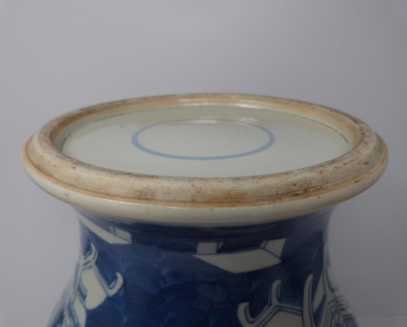 A large blue and white lidded jar (missing lid), Qing dynasty, 19th century, Kangxi mark double blue - Image 6 of 10
