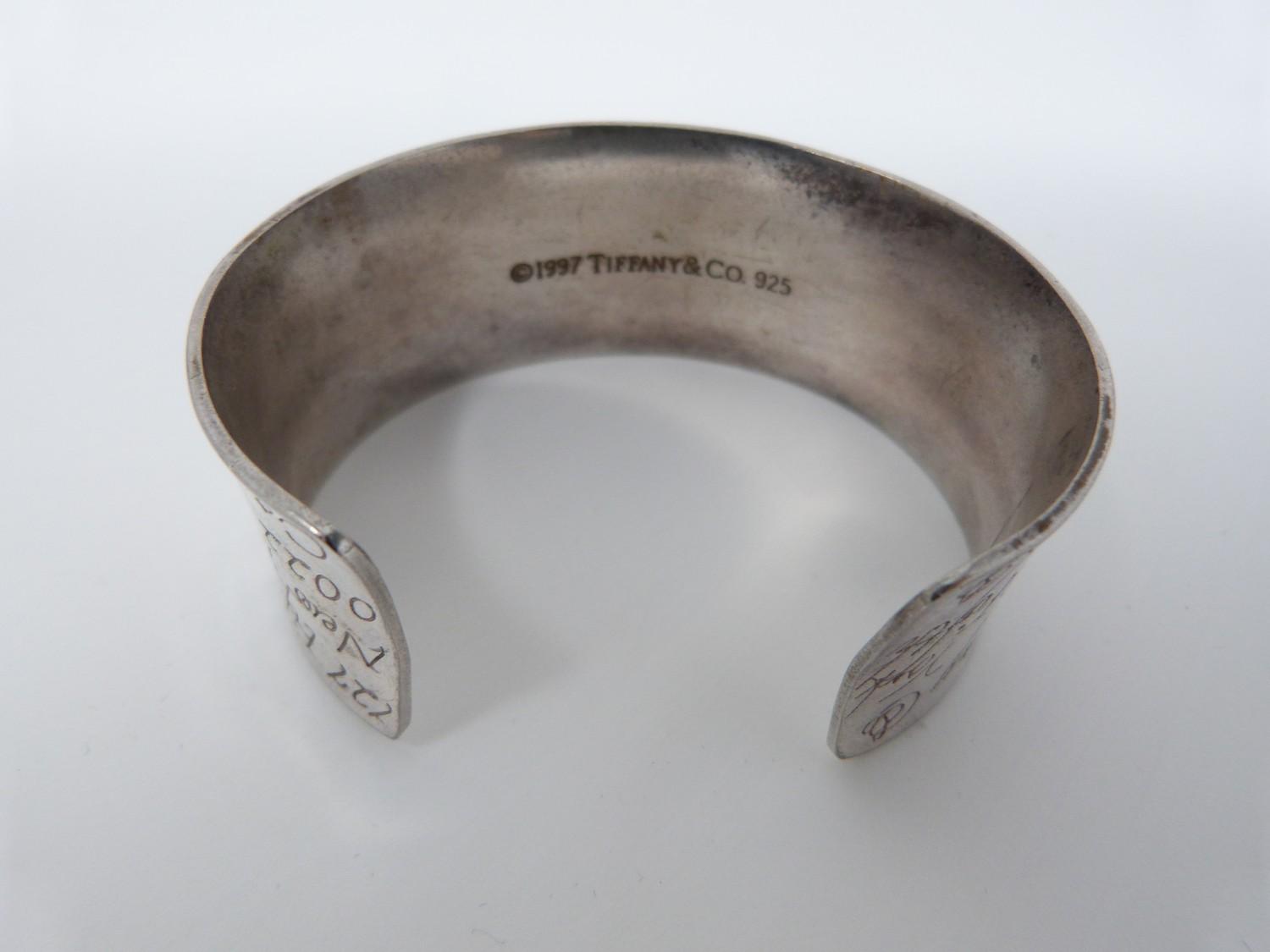 Tiffany & Co., silver engraved cuff, engraved with 'Tiffany & Co., New York, Fifth Avenue. Stamped - Image 5 of 6