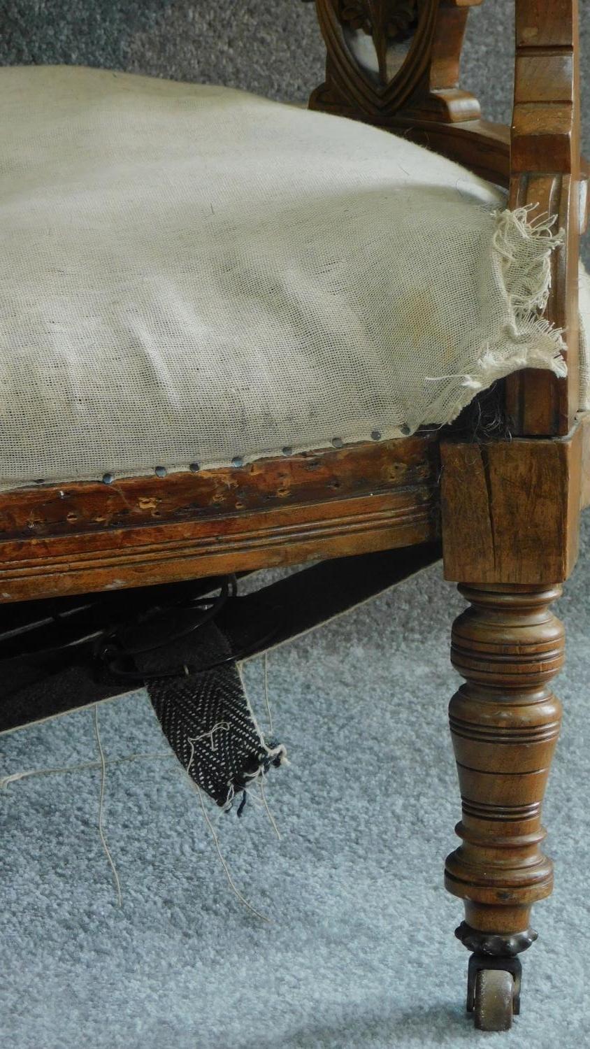 A late Victorian carved beech chaise longue frame. H.74 W.164 D.62cm - Image 3 of 7