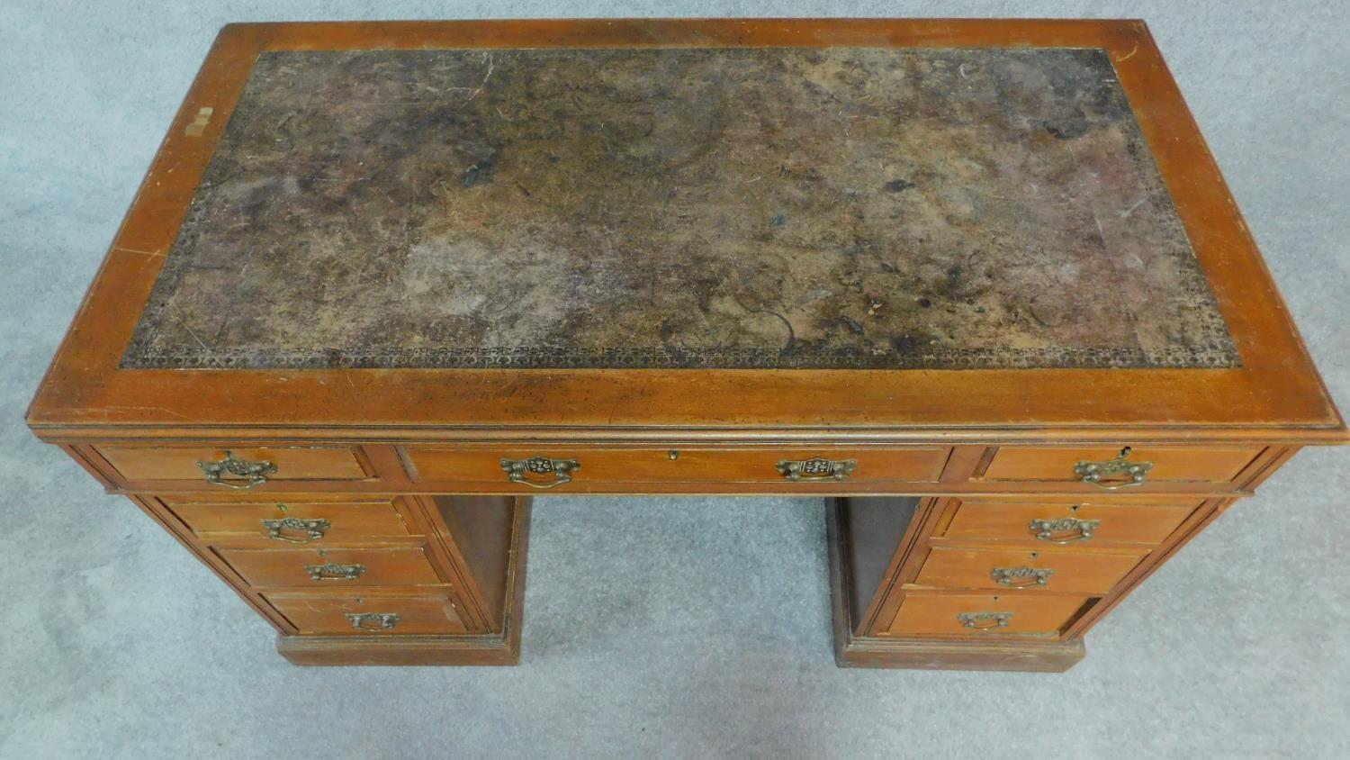 A late Victorian walnut three section pedestal desk with original inset leather top fitted - Image 4 of 9