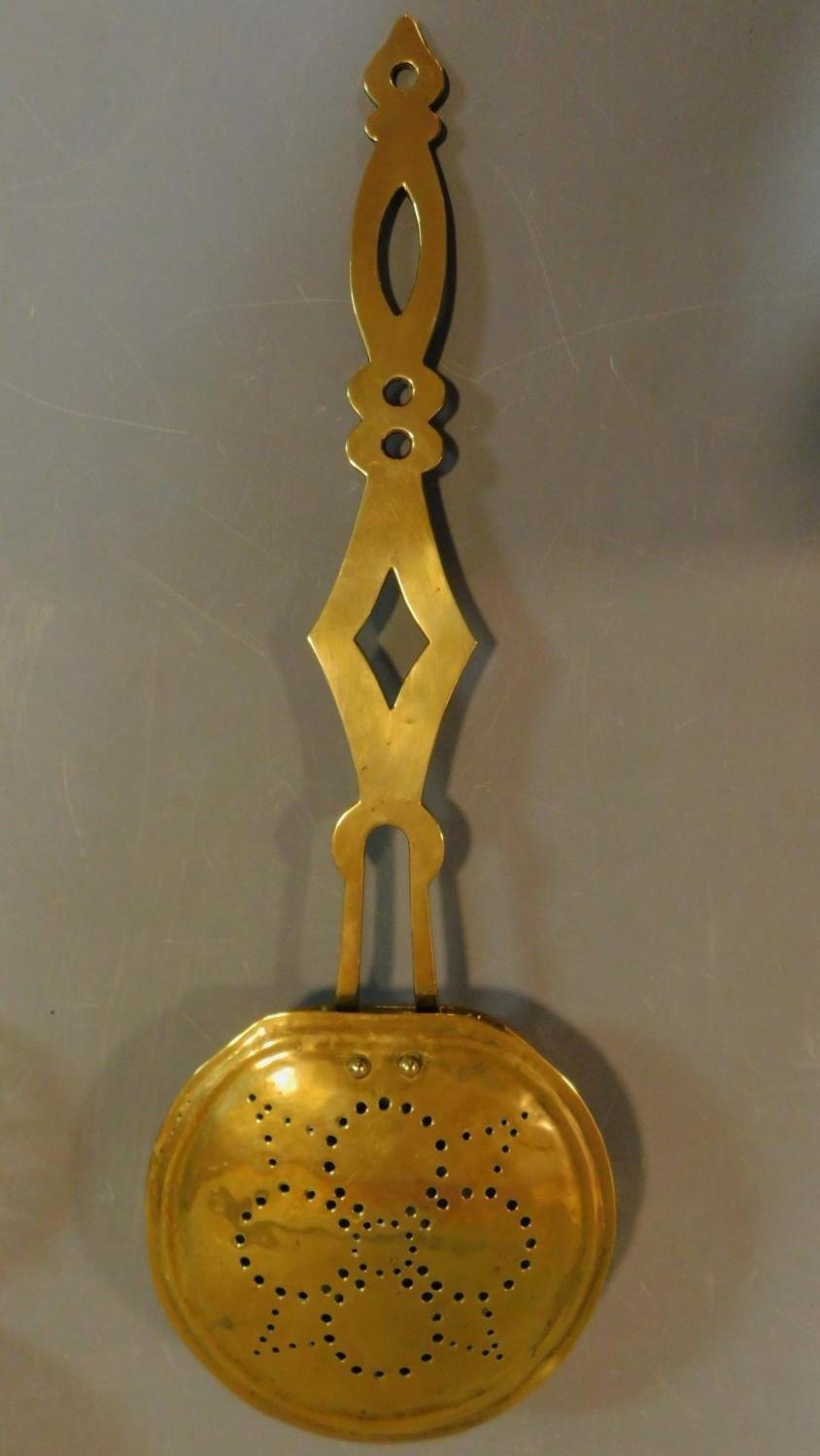 Two 19th century brass lidded strainers and a brass trivet. W.58 (widest) - Image 4 of 6