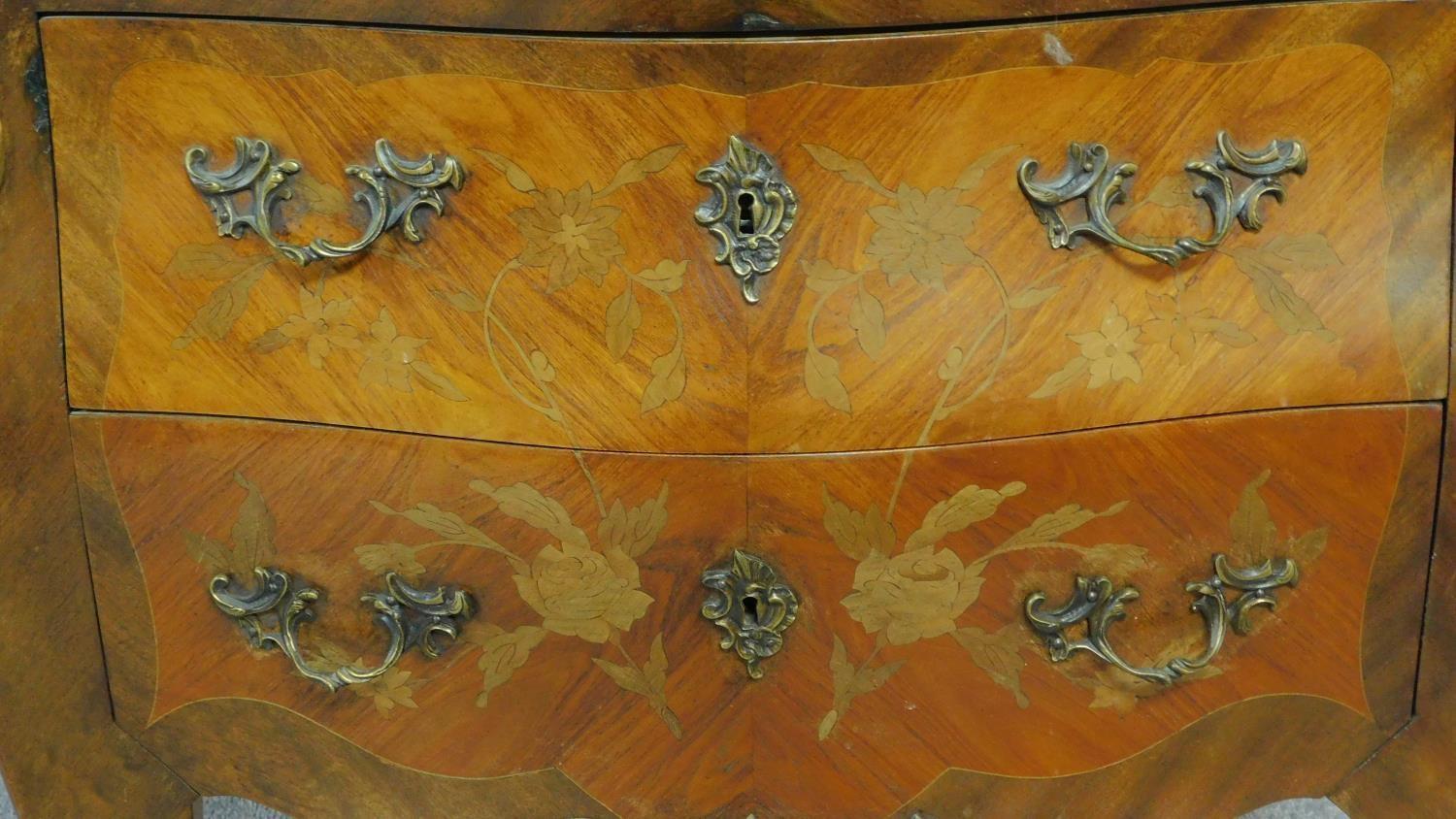 A Louis XV style kingwood marquetry floral and foliate inlaid commode with moulded marble top - Image 7 of 8