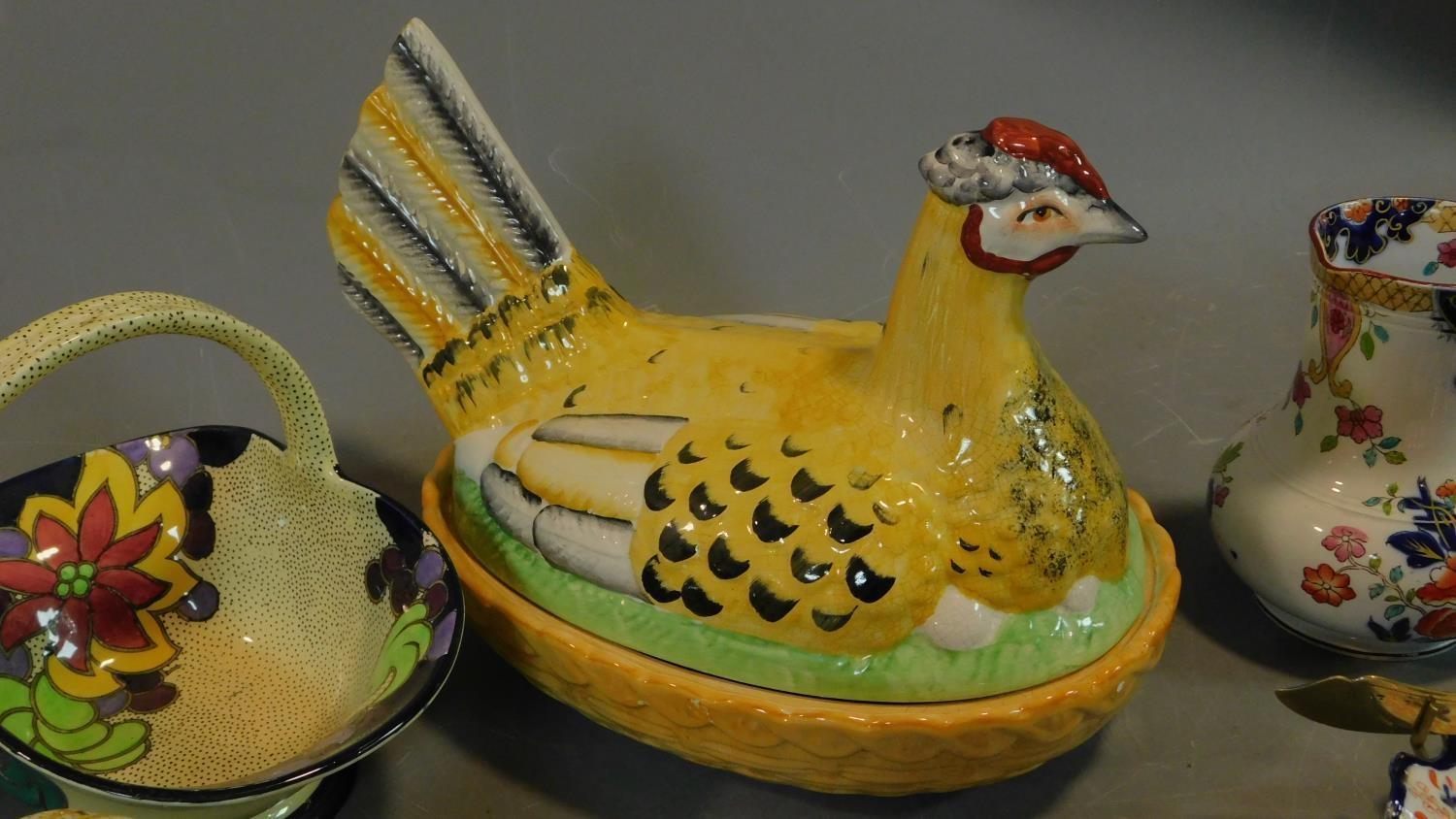 A collection of Art Deco Tuscan Decoro pottery baskets and other ceramic items. - Image 3 of 8