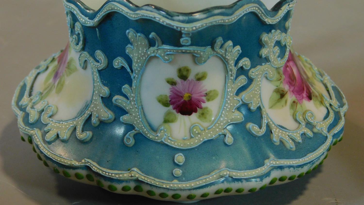 A miscellaneous collection of Victorian and later porcelain, vase, cups, saucers etc. - Image 6 of 14