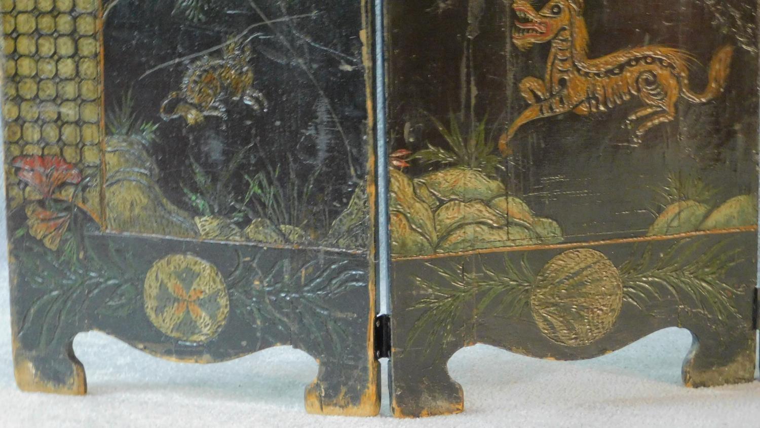 A large six panel screen with five hinged folds with painted and carved Japanese decoration - Image 10 of 14