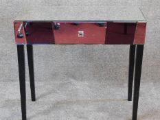 A glass panelled single drawer dressing table. H.76 W.81 D.35cm
