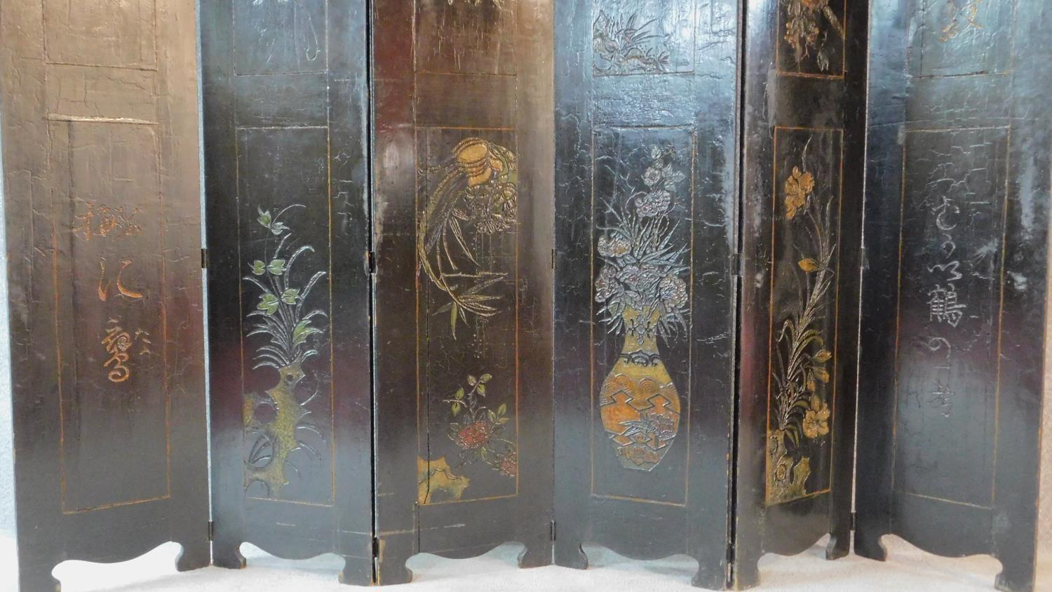 A large six panel screen with five hinged folds with painted and carved Japanese decoration - Image 5 of 14