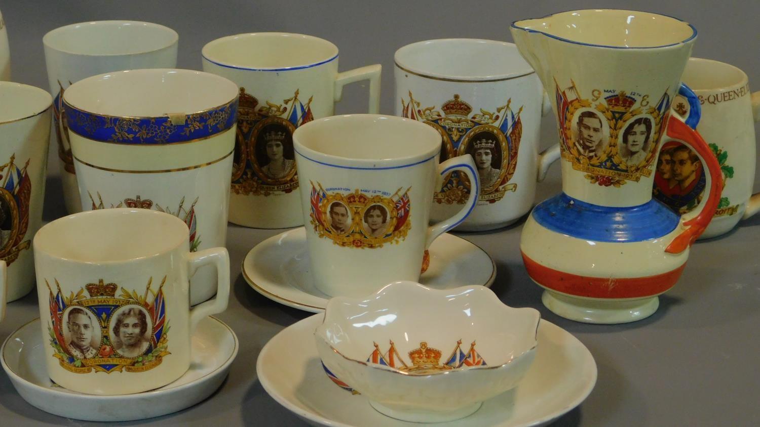 A collection of Royal commemorative mugs for George and Elizabeth - Image 3 of 8