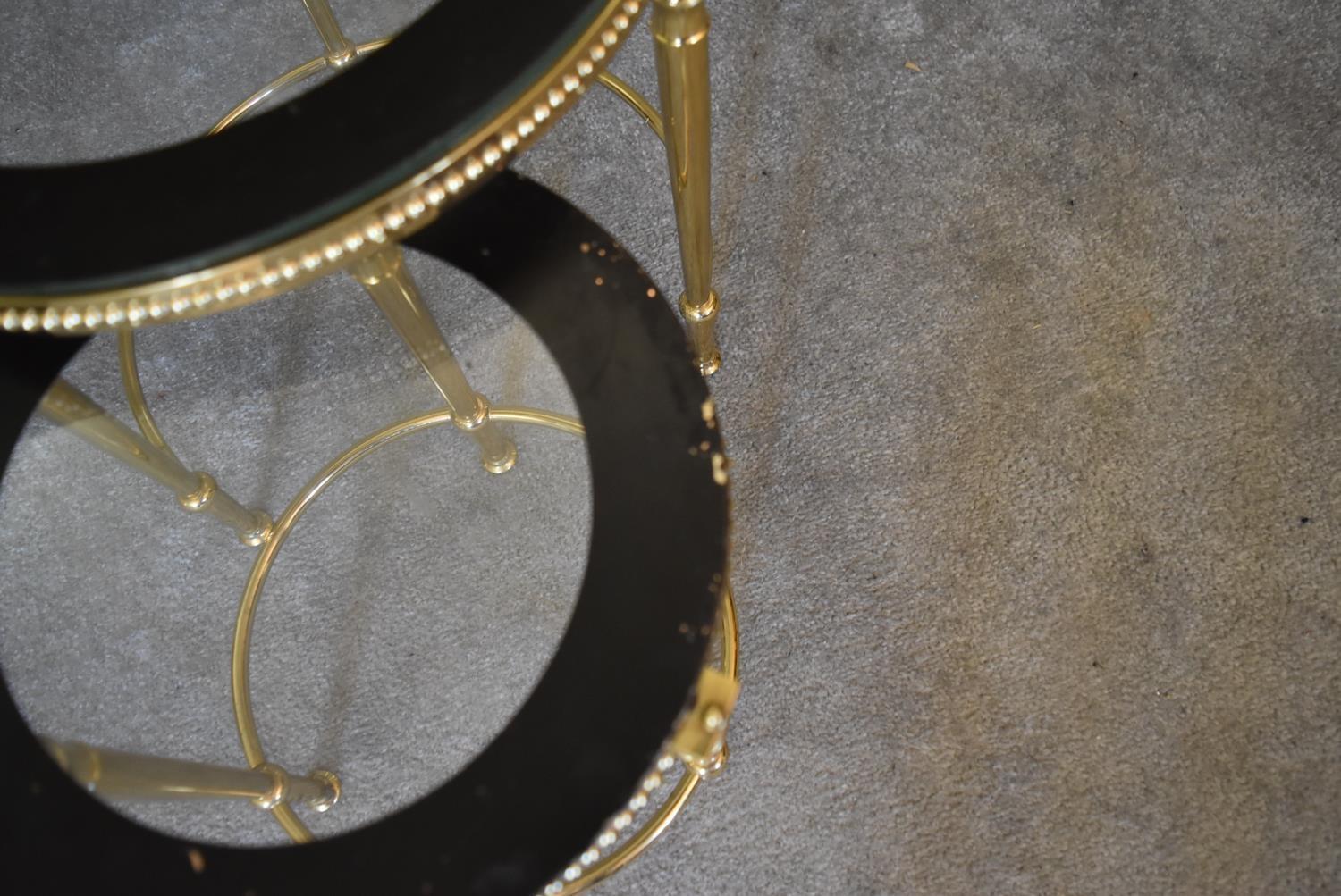 A nest of three brass circular graduating tables with clear glass tops and mirrored edges. Largest - Image 7 of 7