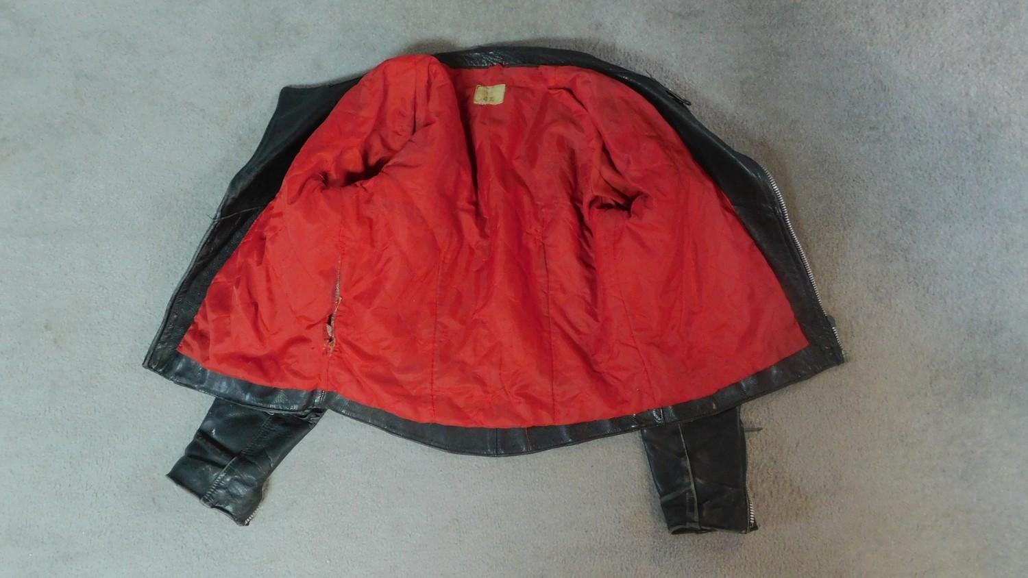 A vintage leather motorcycle jacket. (small size). - Image 3 of 4