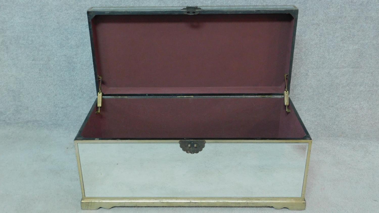 A painted frame coffer with bevelled mirror panelled top and sides. H.40 W.88 D.40cm - Image 2 of 4