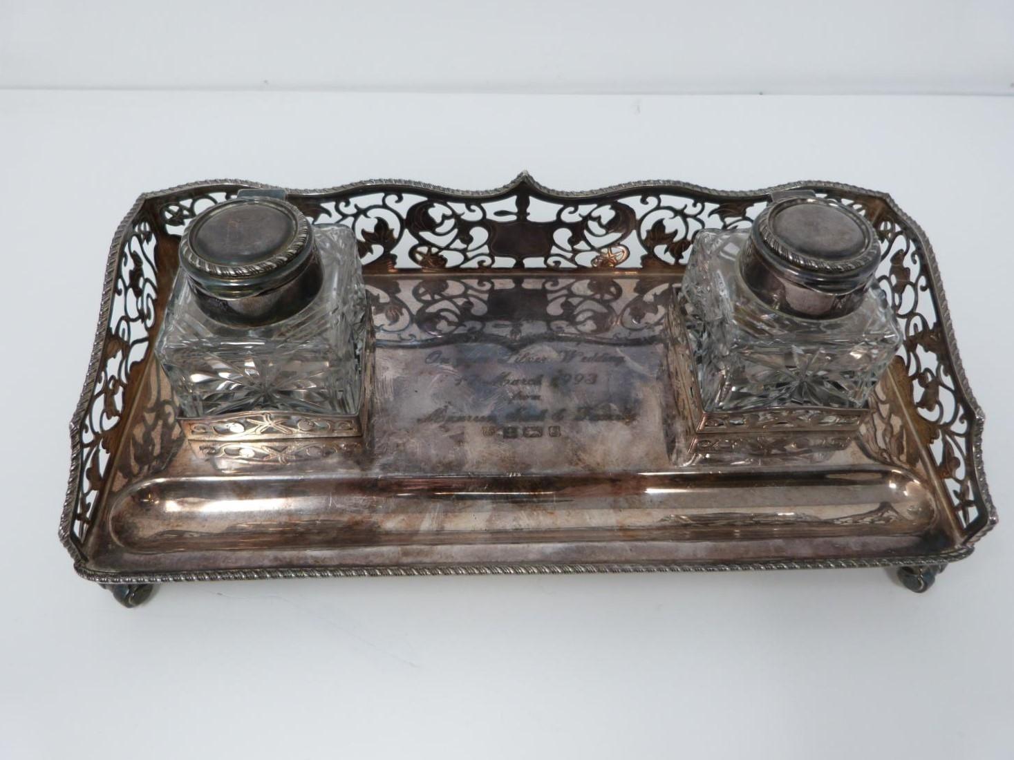 A silver and glass piercework desk inkwell, two bottles with silver tops and rope edging. Ink - Image 2 of 10