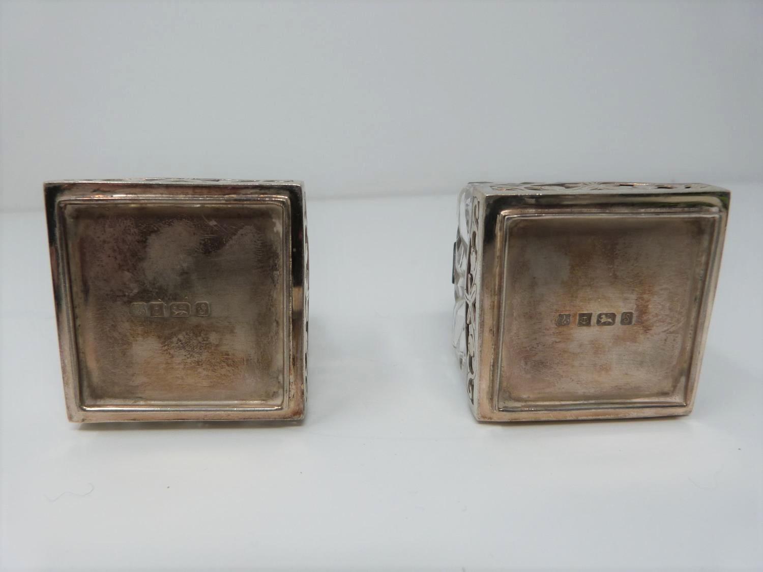 A silver and glass piercework desk inkwell, two bottles with silver tops and rope edging. Ink - Image 6 of 10