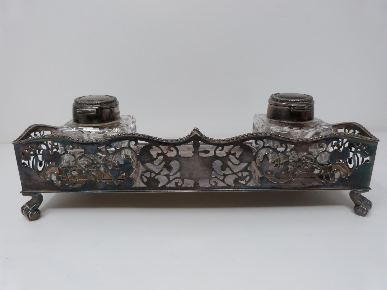 A silver and glass piercework desk inkwell, two bottles with silver tops and rope edging. Ink - Image 5 of 10