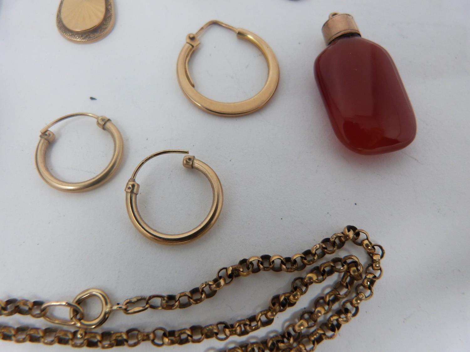 A collection of antique gold and yellow metal jewellery. Including a 9ct gold Tissot ladies watch, - Image 7 of 13