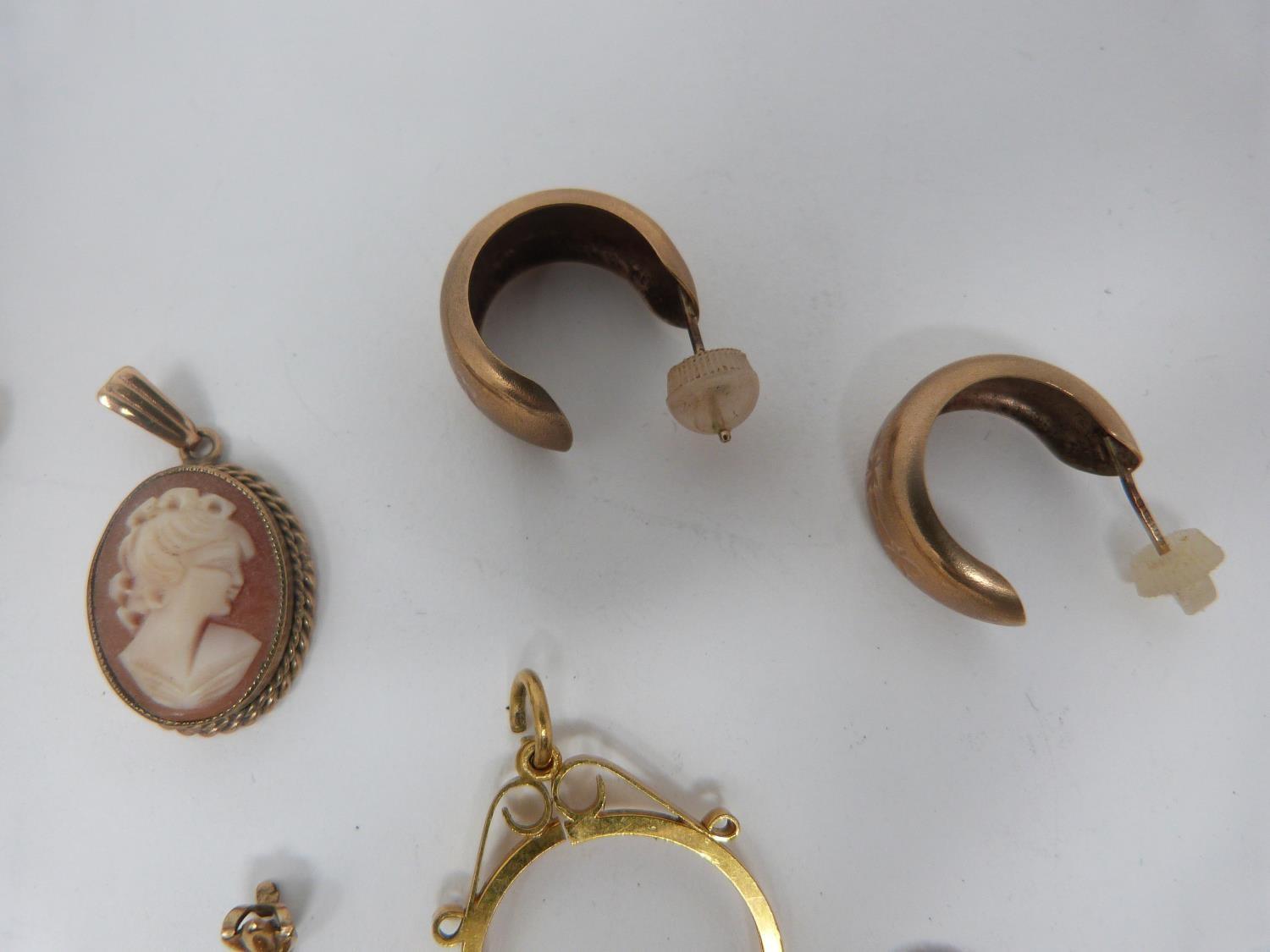 A collection of antique gold and yellow metal jewellery. Including a 9ct gold Tissot ladies watch, - Image 6 of 13