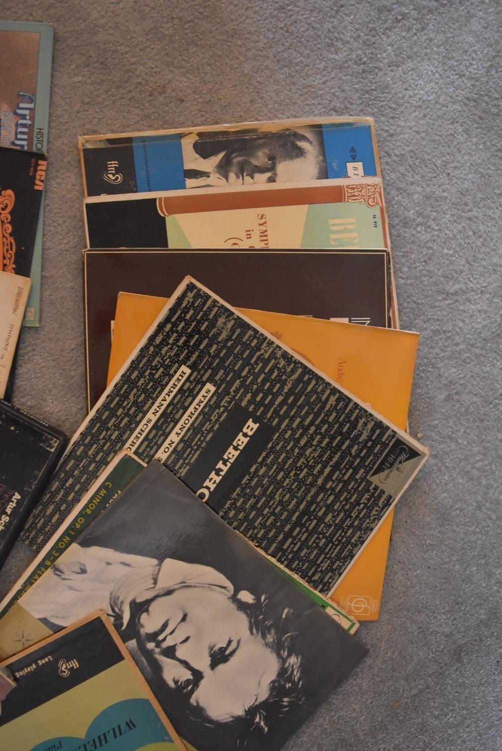 A collection of LP's by Beethoven, Bach, Mozart, various other artists and a Shakespeare Macbeth - Image 5 of 16