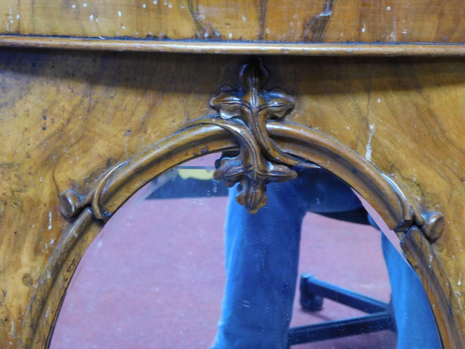 A 19th century marble topped and mirrored burr walnut credenza with floral carvings on shaped plinth - Image 4 of 12