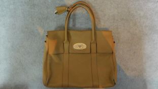 An original beige Mulberry's woman's handbag. H.40 W.32cm