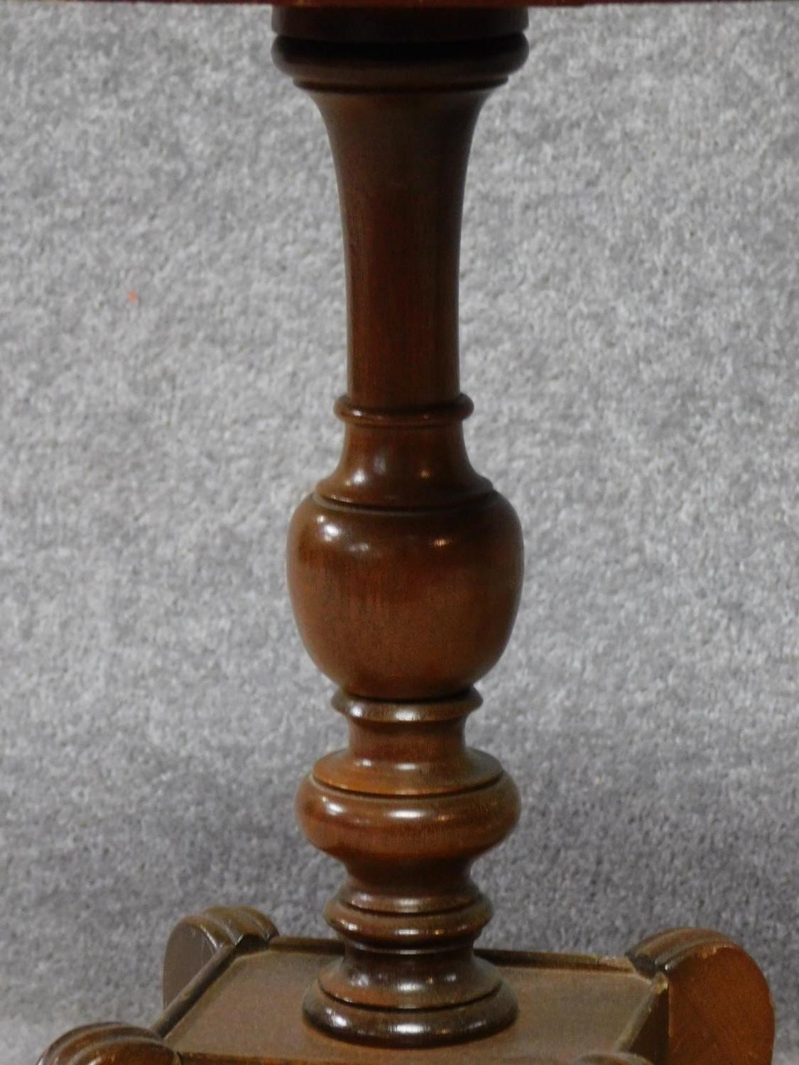 An Edwardian mahogany wine table with shell inlay raised on quadruped swept supports. H.55cm - Image 3 of 5