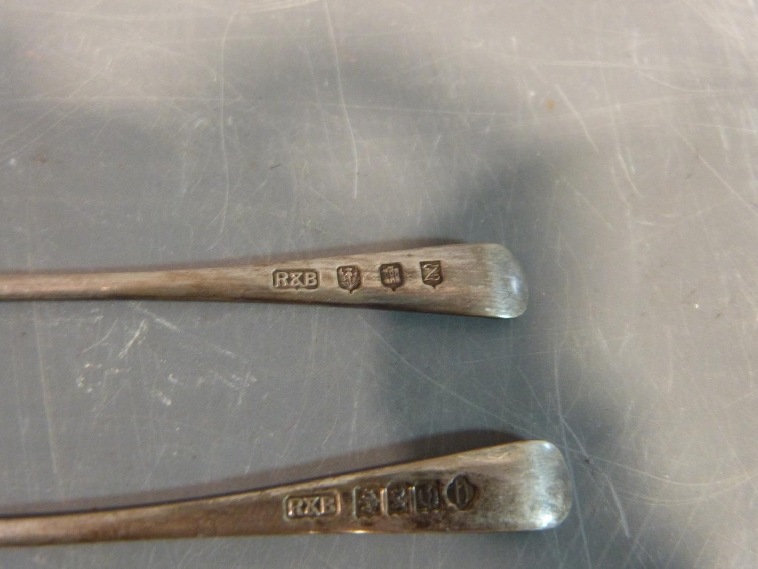 A cased set of British Hallmark silver spoons, each with a different town assay Mark, comes with - Image 5 of 9
