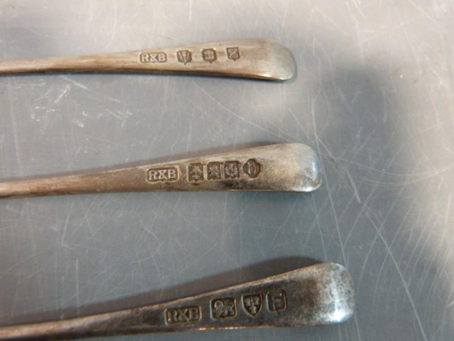 A cased set of British Hallmark silver spoons, each with a different town assay Mark, comes with - Image 6 of 9