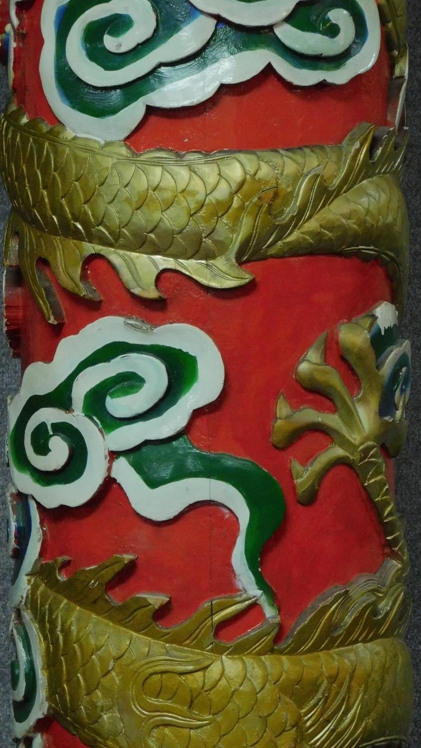 A pair of carved painted and gilded Chinese pillars with dragons wrapped around them and stylised - Image 4 of 5