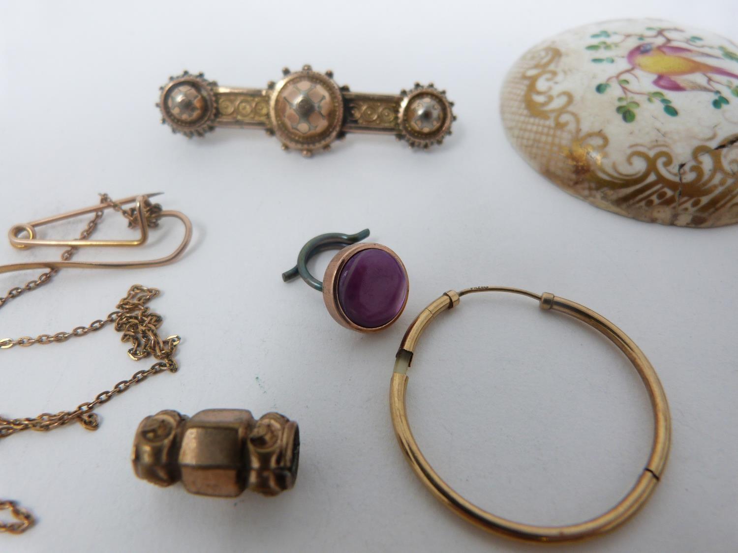 A collection of rolled gold and yellow metal jewellery. Including brooches, a pocket watch, an - Image 12 of 13