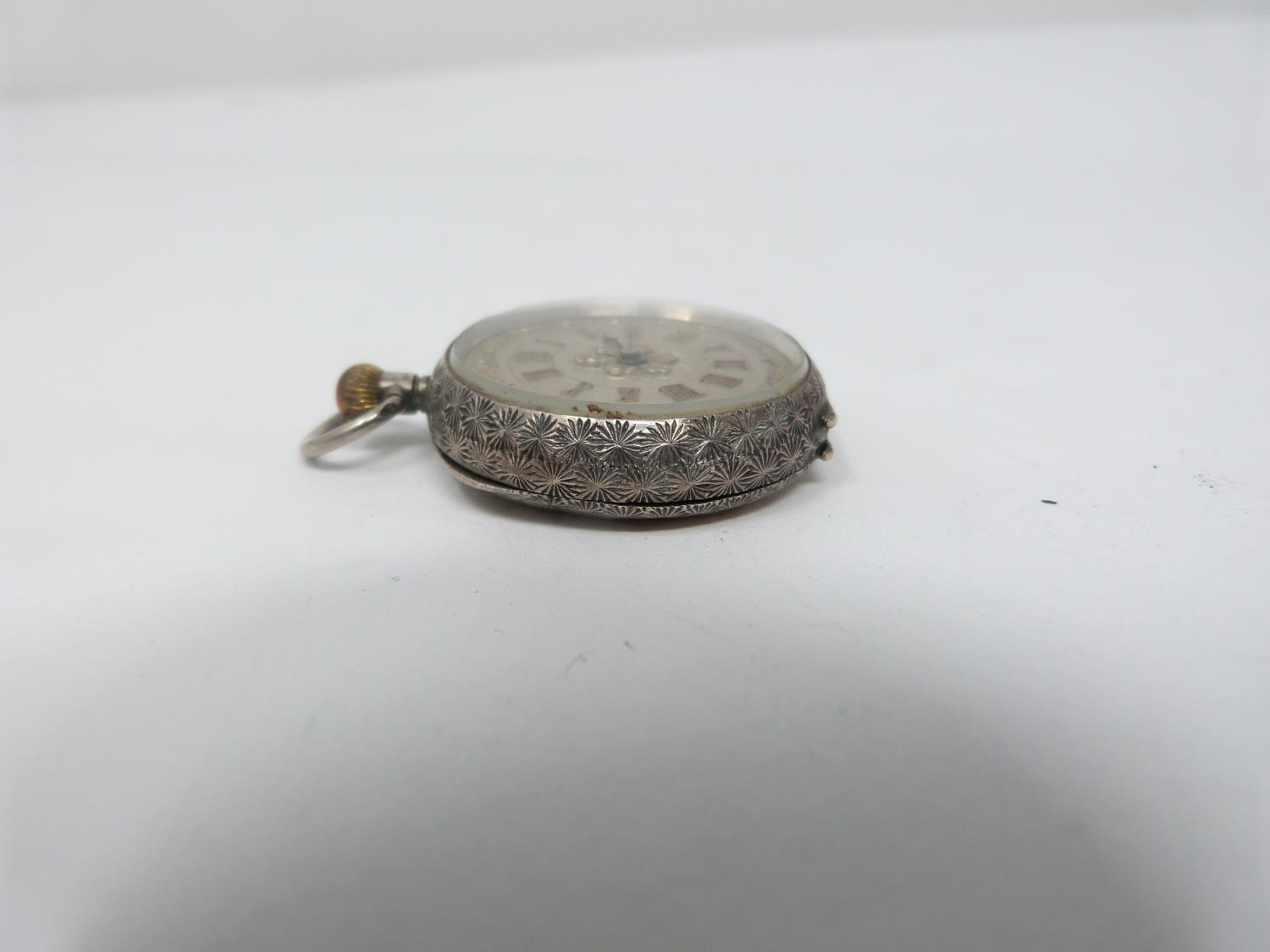 A collection of silver and white metal items. Including a sliding fountain pen and propelling pencil - Image 11 of 19