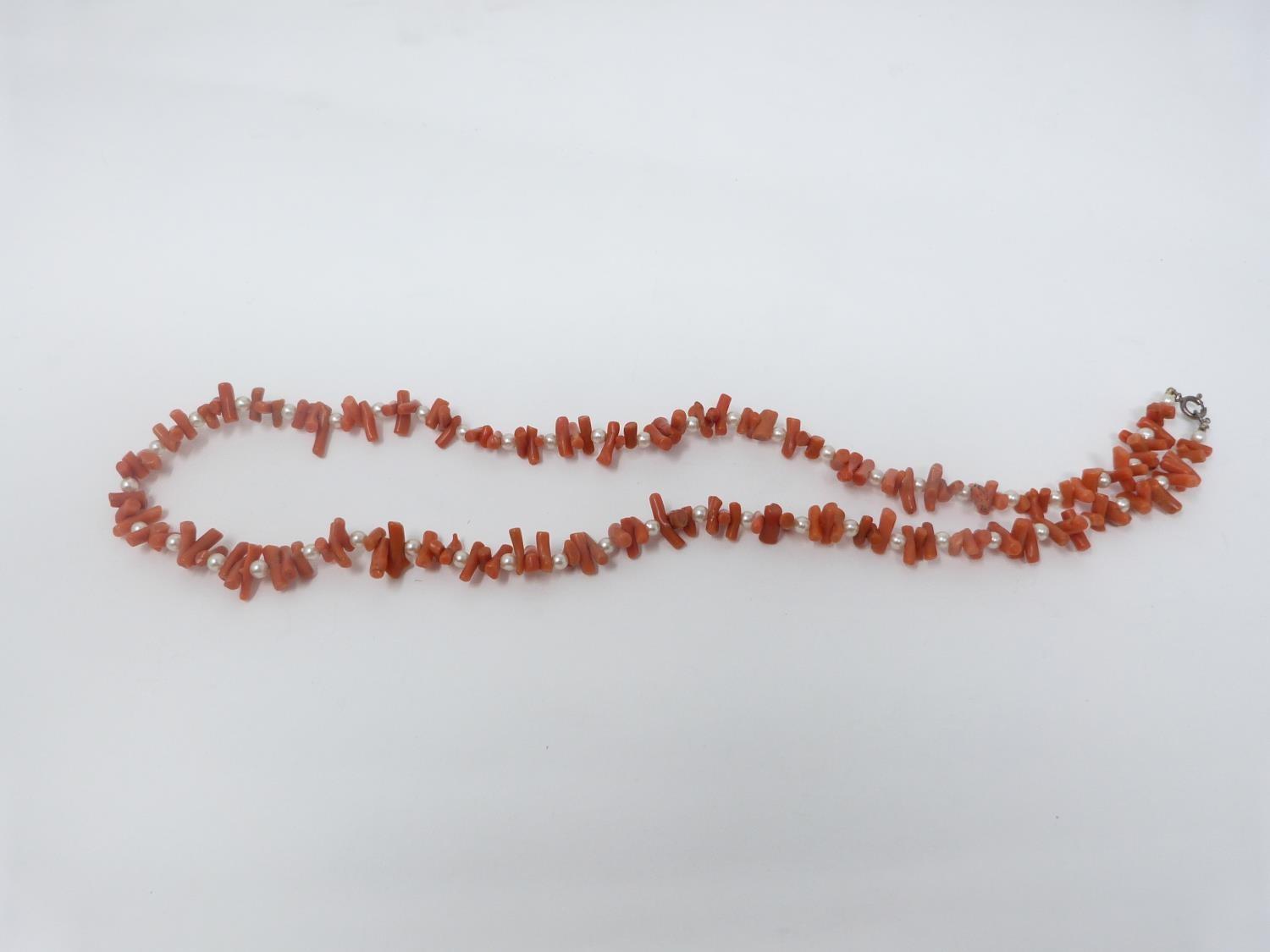 A collection of antique coral and gemstone necklaces. Including a Chinese goldstone necklace with - Image 12 of 20