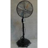 A contemporary standing fan by Cinni. H.127cm