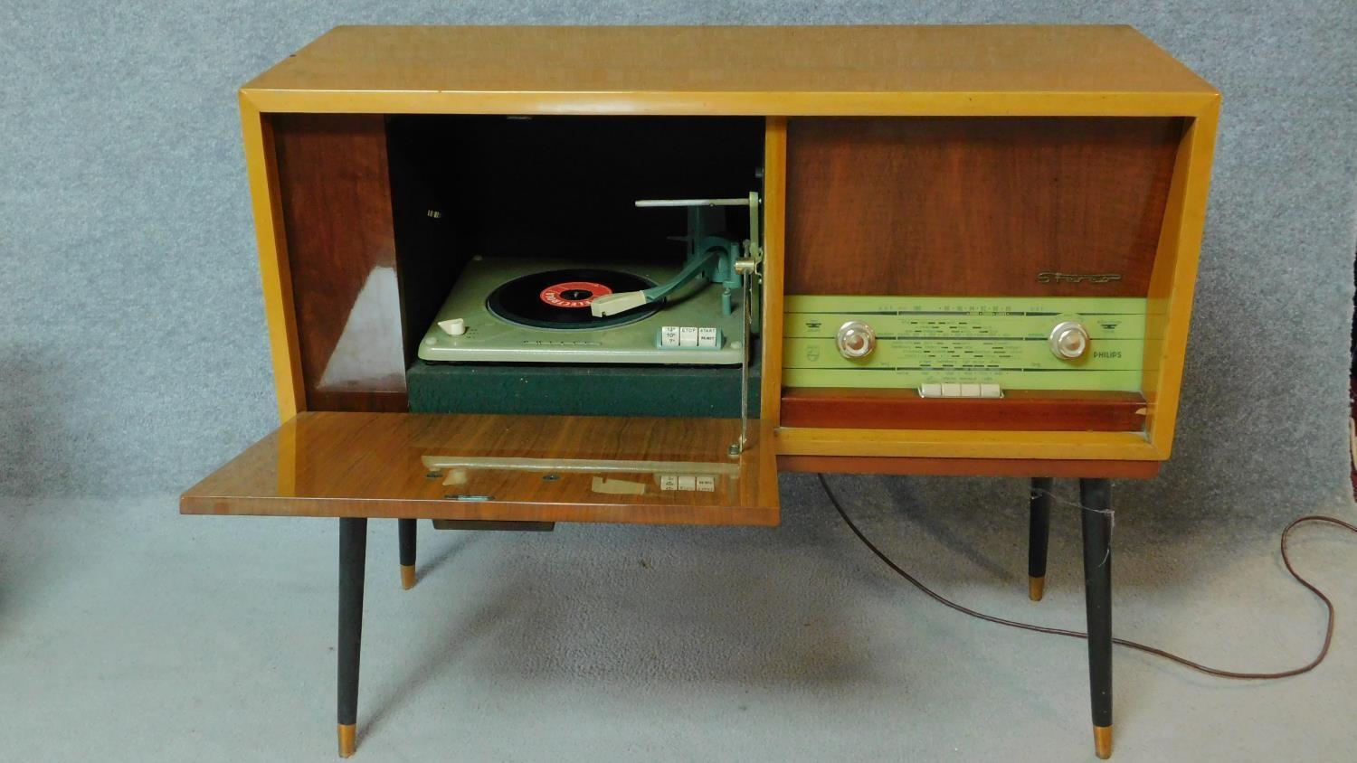 A 1960's vintage satin walnut and teak dancette supports radiogram, by Philips. H.76 W.92 D.36 - Image 3 of 6