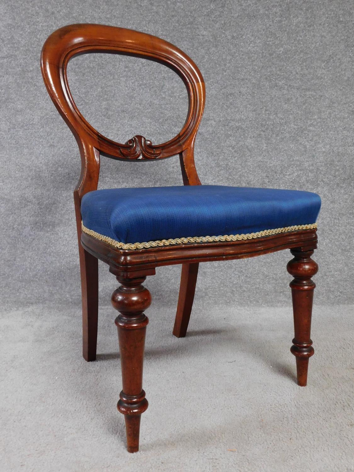 A set of eight Victorian mahogany balloon back dining chairs on turned tapering supports. H.91cm - Image 3 of 5